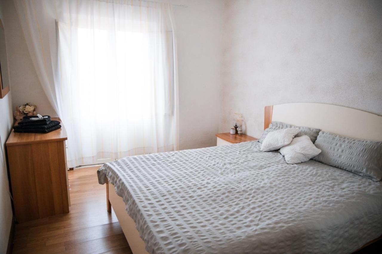 Le Chevalier Apartment Кастільйоне-ді-Сицилія Екстер'єр фото